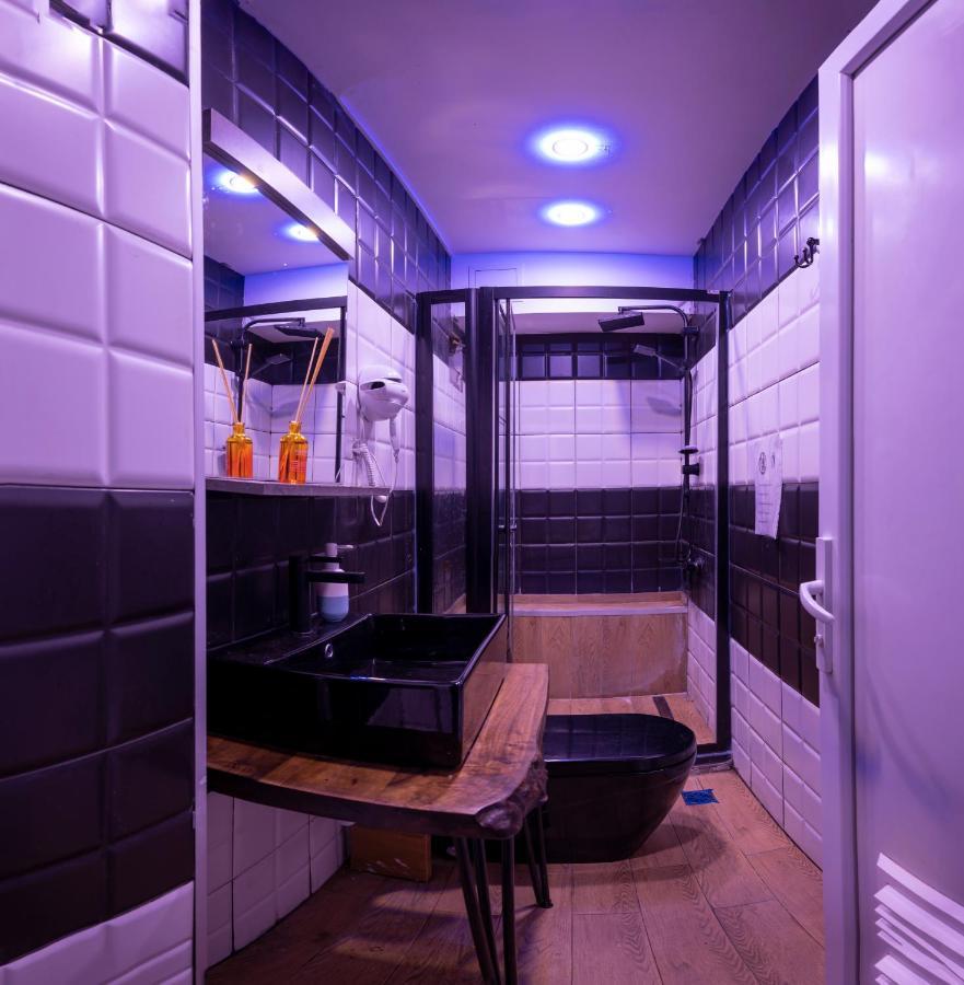 Taksim Square Hostel Istanbul Bagian luar foto