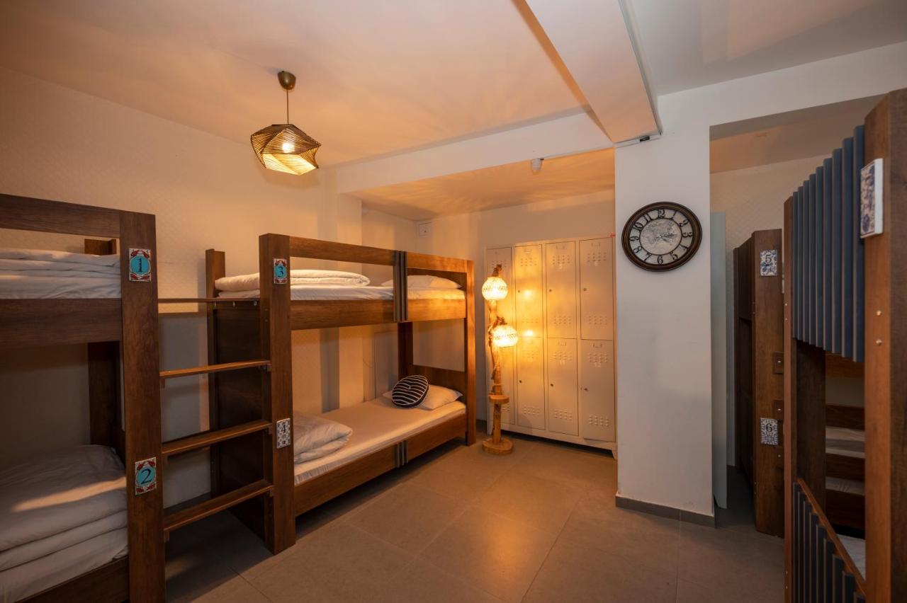 Taksim Square Hostel Istanbul Bagian luar foto
